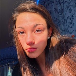 Meet your Posher, Adrea